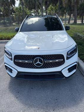 White 2024 Mercedes-Benz GLB 250 Base