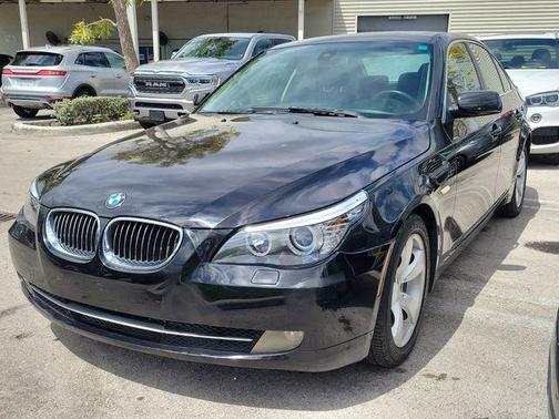 2008 BMW 528 528i