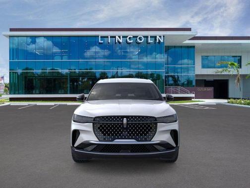 Silver Radiance Metallic Clearcoat 2026 Lincoln Nautilus Premiere