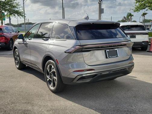 Lustrous Gray Metallic Clearcoat 2024 Lincoln Nautilus Premiere