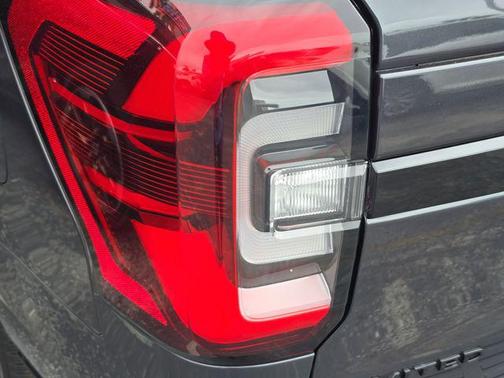 Dark Matter Metallic 2022 Ford Expedition Limited