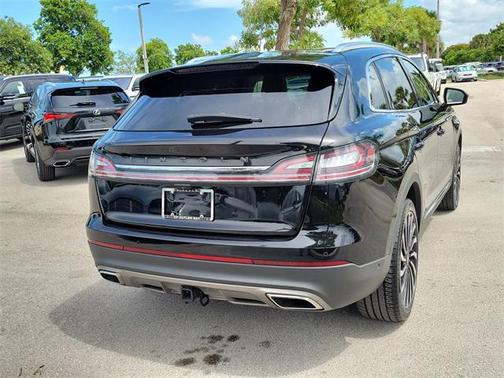 2022 Lincoln Nautilus Black Label