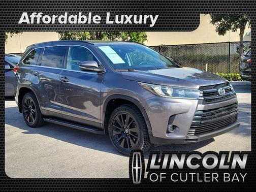 2019 Toyota Highlander SE