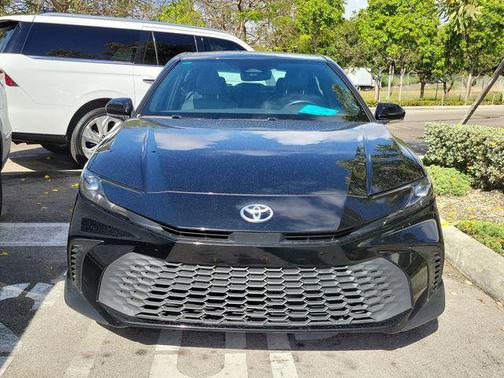 Midnight Black Metallic 2025 Toyota Camry SE