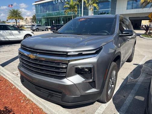 2025 Chevrolet Traverse LT