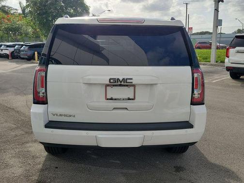 Summit White 2019 GMC Yukon SLE