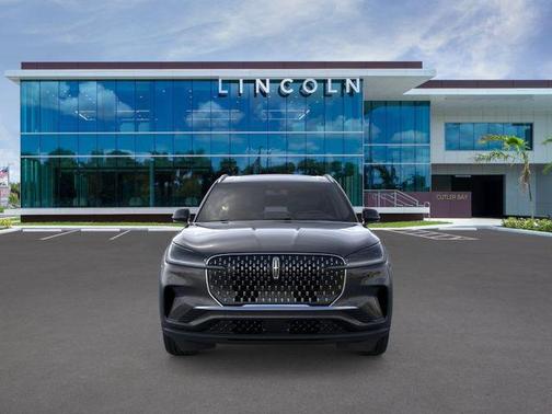 Infinite Black Metallic Clearcoat 2026 Lincoln Aviator Premiere
