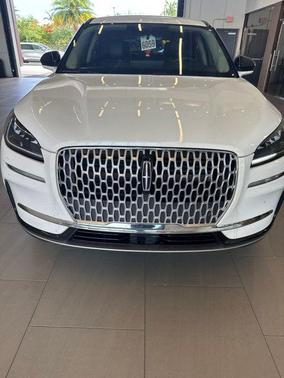 White Metallic 2025 Lincoln Corsair Premiere