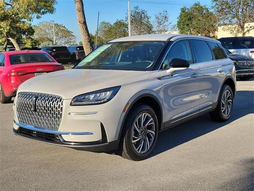 2023 Lincoln Corsair Standard