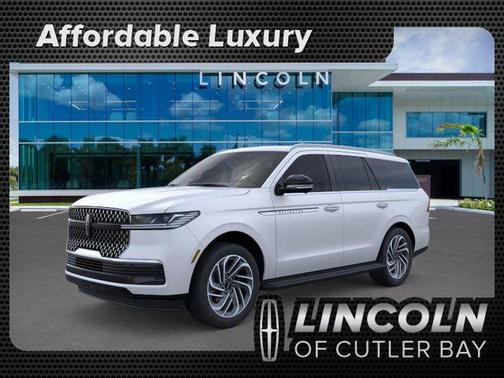 Crystal White Metallic Clearcoat 2026 Lincoln Navigator Premiere