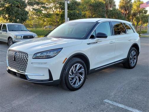 2023 Lincoln Corsair Standard