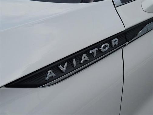 2023 Lincoln Aviator Standard