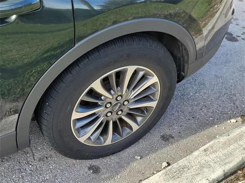 2022 Lincoln Nautilus Standard