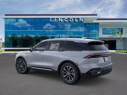 Gray Matter Metallic Clearcoat 2026 Lincoln Nautilus Premiere