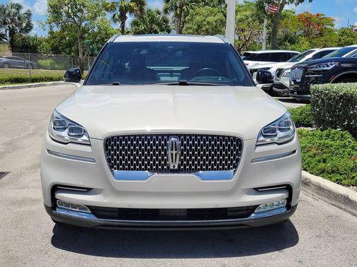 Ceramic White 2020 Lincoln Aviator Reserve AWD