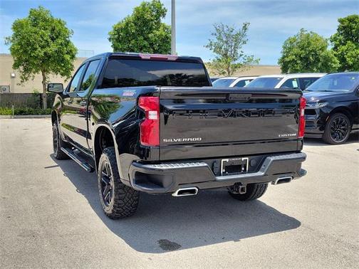 2022 Chevrolet Silverado 1500 Custom Trail Boss