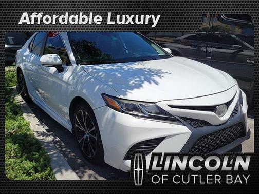 2020 Toyota Camry SE