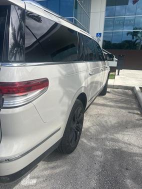 2023 Lincoln Navigator Reserve