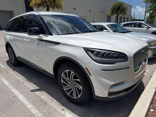 Pristine White Metallic Tri-Coat 2023 Lincoln Aviator Standard