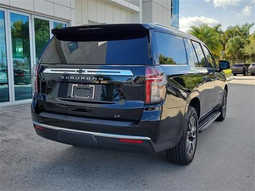 2021 Chevrolet Suburban LT