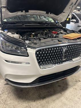 Pristine White Metallic Tri-Coat 2022 Lincoln Corsair Standard