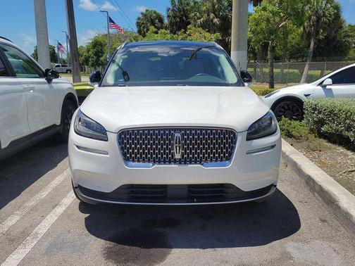 Pristine White Metallic Tri-Coat 2022 Lincoln Corsair Standard