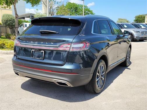 2022 Lincoln Nautilus Standard