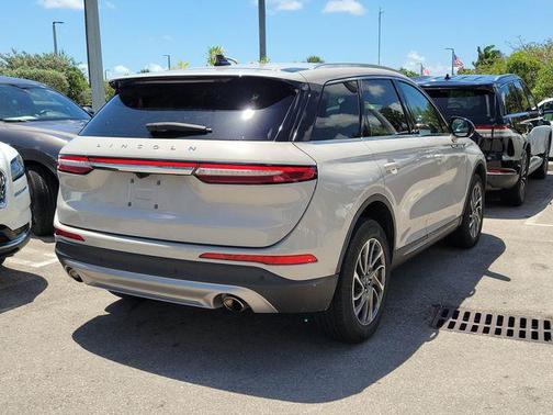 Ceramic Pearl Metallic Tri-Coat 2022 Lincoln Corsair Standard