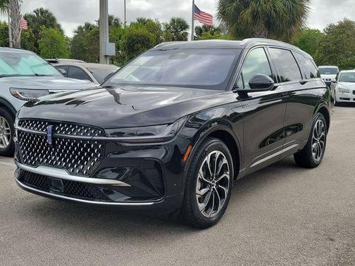 Infinite Black Metallic Clearcoat 2024 Lincoln Nautilus Reserve