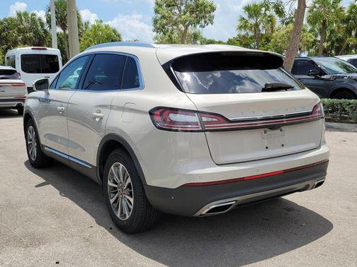 Ceramic Pearl Metallic Tinted Clearcoat 2022 Lincoln Nautilus Standard
