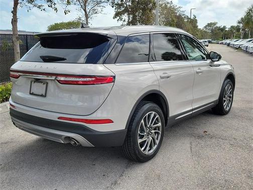 2022 Lincoln Corsair Standard