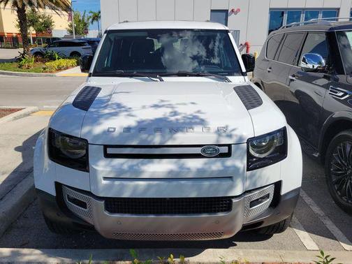 Fuji White 2024 Land Rover Defender 130 P300 S
