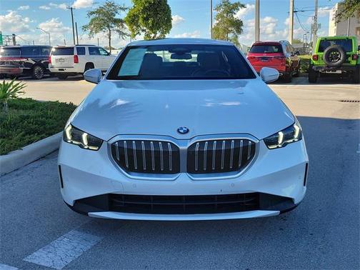 2024 BMW 530 530i