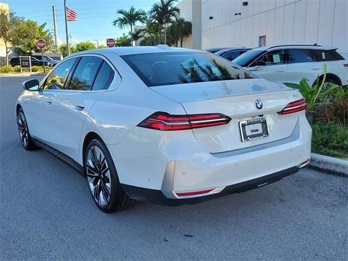 2024 BMW 530 530i