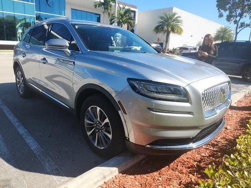 2023 Lincoln Nautilus Standard