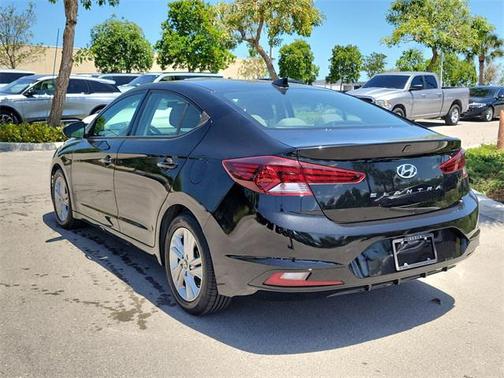 2019 Hyundai ELANTRA SEL