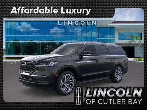 Infinite Black Metallic Clearcoat 2026 Lincoln Navigator Premiere