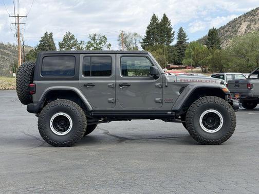 Gray 2020 Jeep Wrangler Unlimited Rubicon