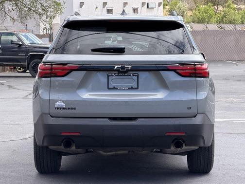 Gray 2023 Chevrolet Traverse LT Cloth