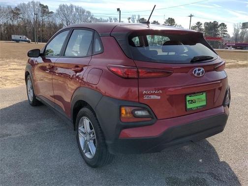 Photo 5 of 44 of 2021 Hyundai Kona SE