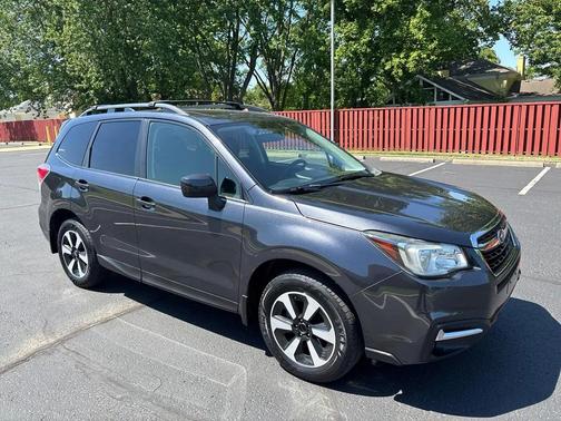 Gray 2018 Subaru Forester 2.5i Premium