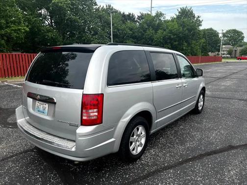 2010 Chrysler Town & Country Touring
