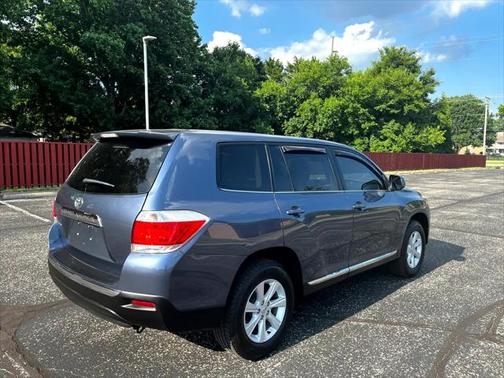 2013 Toyota Highlander SE