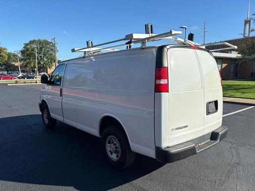 2024 Chevrolet Express 2500 RWD 2500 Regular Wheelbase WT