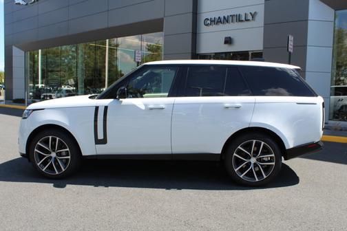 2025 Land Rover Range Rover SE