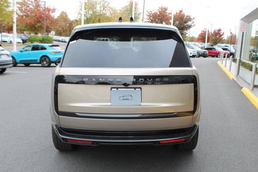 2025 Land Rover Range Rover P530 SE SWB