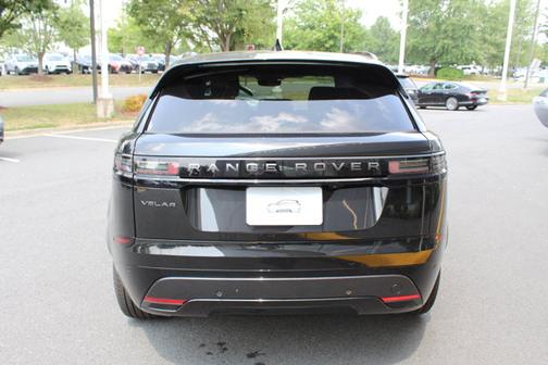 2026 Land Rover Range Rover Velar Dynamic SE