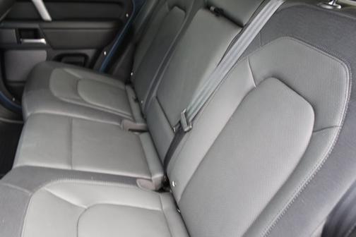 2024 Land Rover Defender 110 P400 X-Dynamic SE