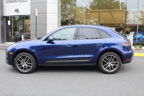 2022 Porsche Macan 4DR AWD