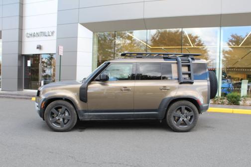 2025 Land Rover Defender 110 P300 S
